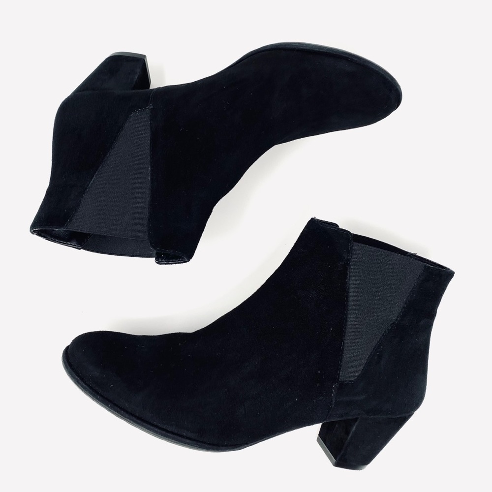 AMALFI by RANGONI Suede Booties